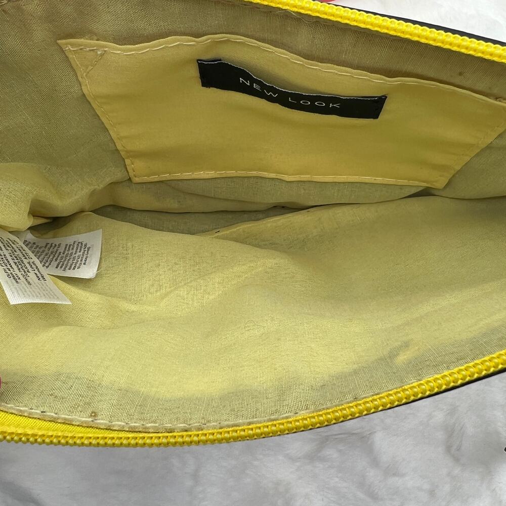 New Look Lemon Wedge Slice Wristlet Clutch Bag Yellow Black Citrus Novelty Y2K - Picture 7 of 7